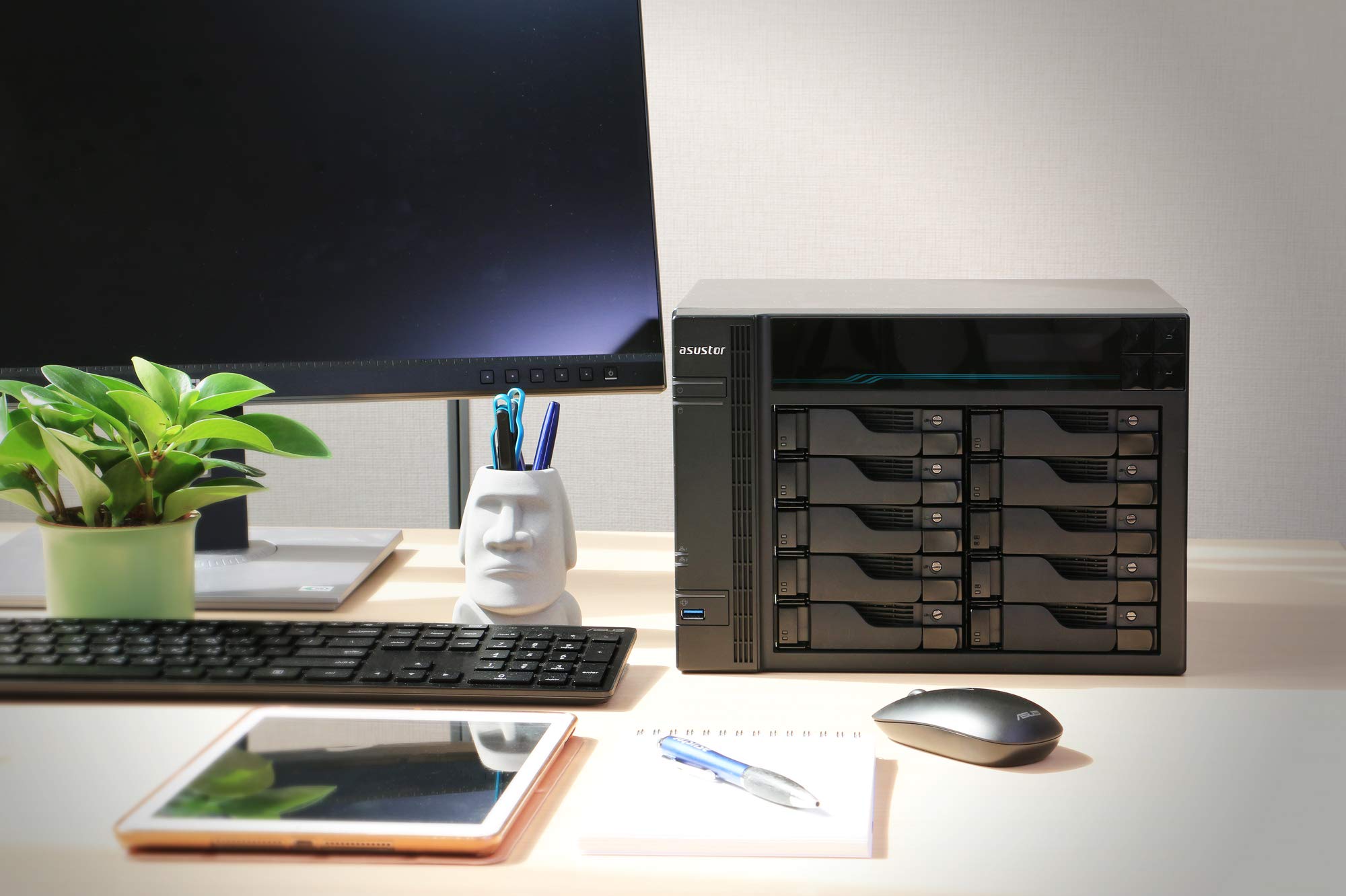 asustor-lockerstor-as6510t-nas-geh-use-10-bay-10gbe image 6